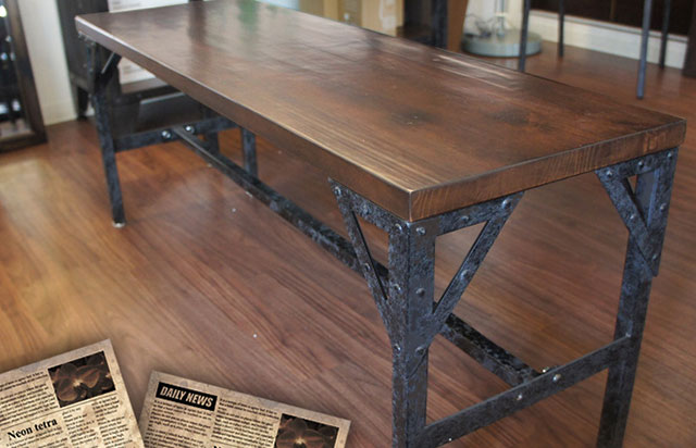 幅120cmのパイン無垢材インダストリアル系ベンチ - 椅子の店